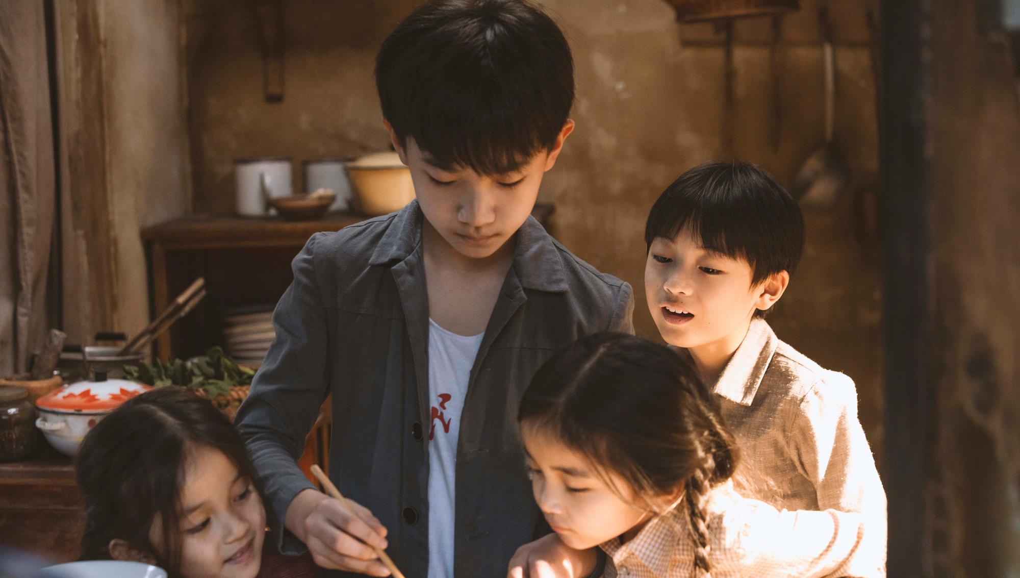 奶球妈咪聊|《乔家的儿女》表哥阳光开朗,乔一成却很自卑,原生家庭的重要性