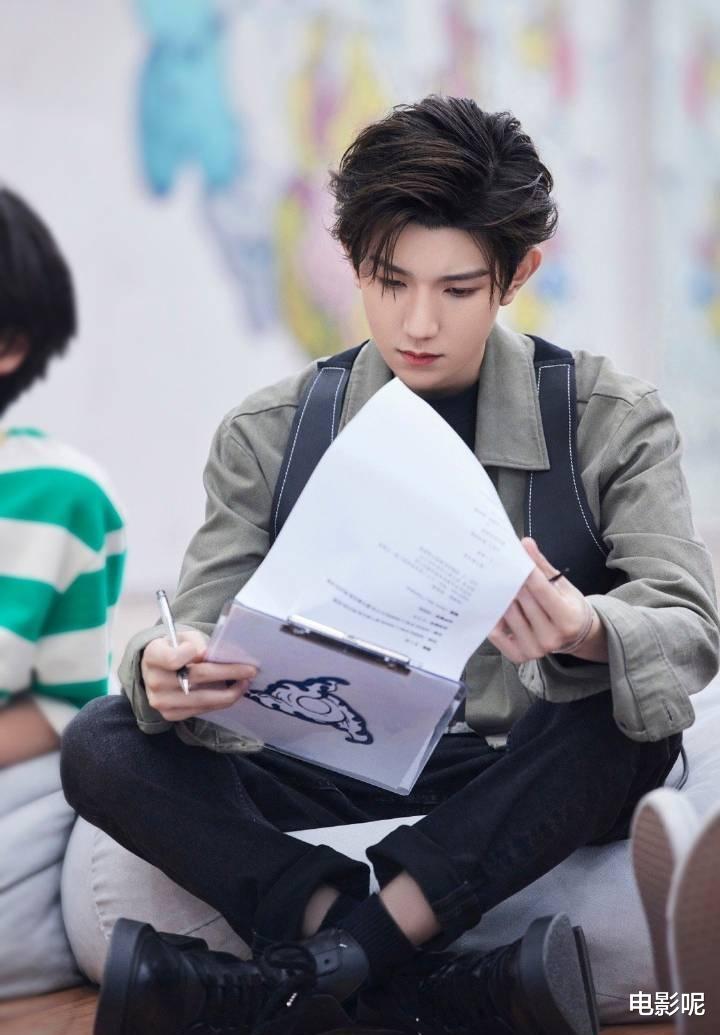 王源|遇到学员负气离场，王源的反应很绝，网友：想到他以后的状态了