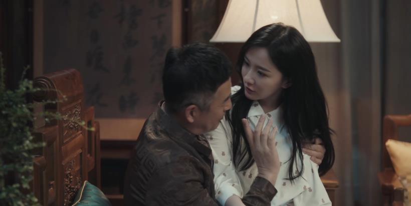 扫黑风暴|《扫黑风暴》：剧中幕后大boss的情人，没想到是我们熟悉的她