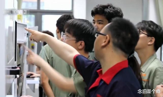 本科生|职业技术院校学生，提前2年就被企业“抢空”，比研究生更抢手？