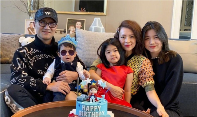 游乐园|年终压轴大瓜？黄安爆料章子怡汪峰已离婚，两人此前退出共同投资公司