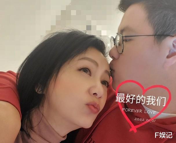 TVB|港圈艺人在元旦纷纷秀家庭温馨:陈豪婚后首次陪家人倒数迎元旦