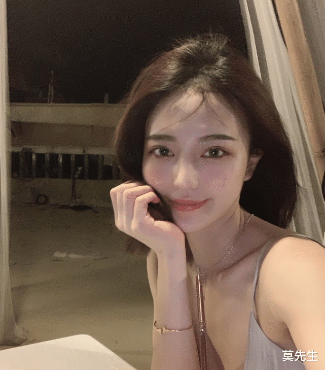 王思聪|女网红项思醒回应前男友爆料，他非法窃取聊天记录，我患有抑郁症