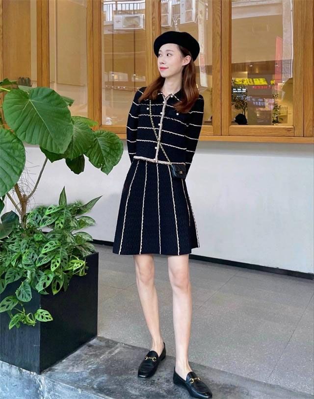 宝贝你别闹 今年秋天选择穿裙子,这四款半身裙怎么少得了,款款百搭又提气质