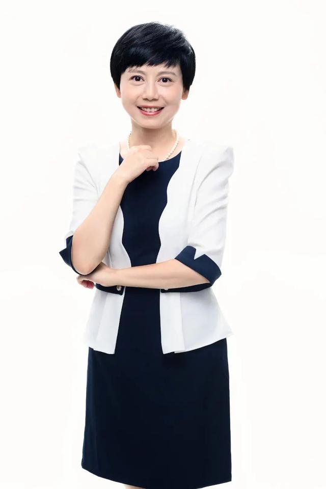 新女报 领秀重庆·封面人物丨詹庆博士：做有影响力的家族传承领航者