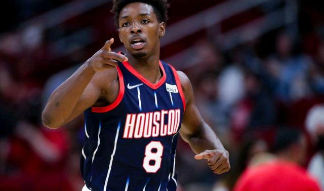 威斯布魯克|接近官宣！火箭隊可能會交易步行者小薩與首輪簽，放棄伍德與泰特