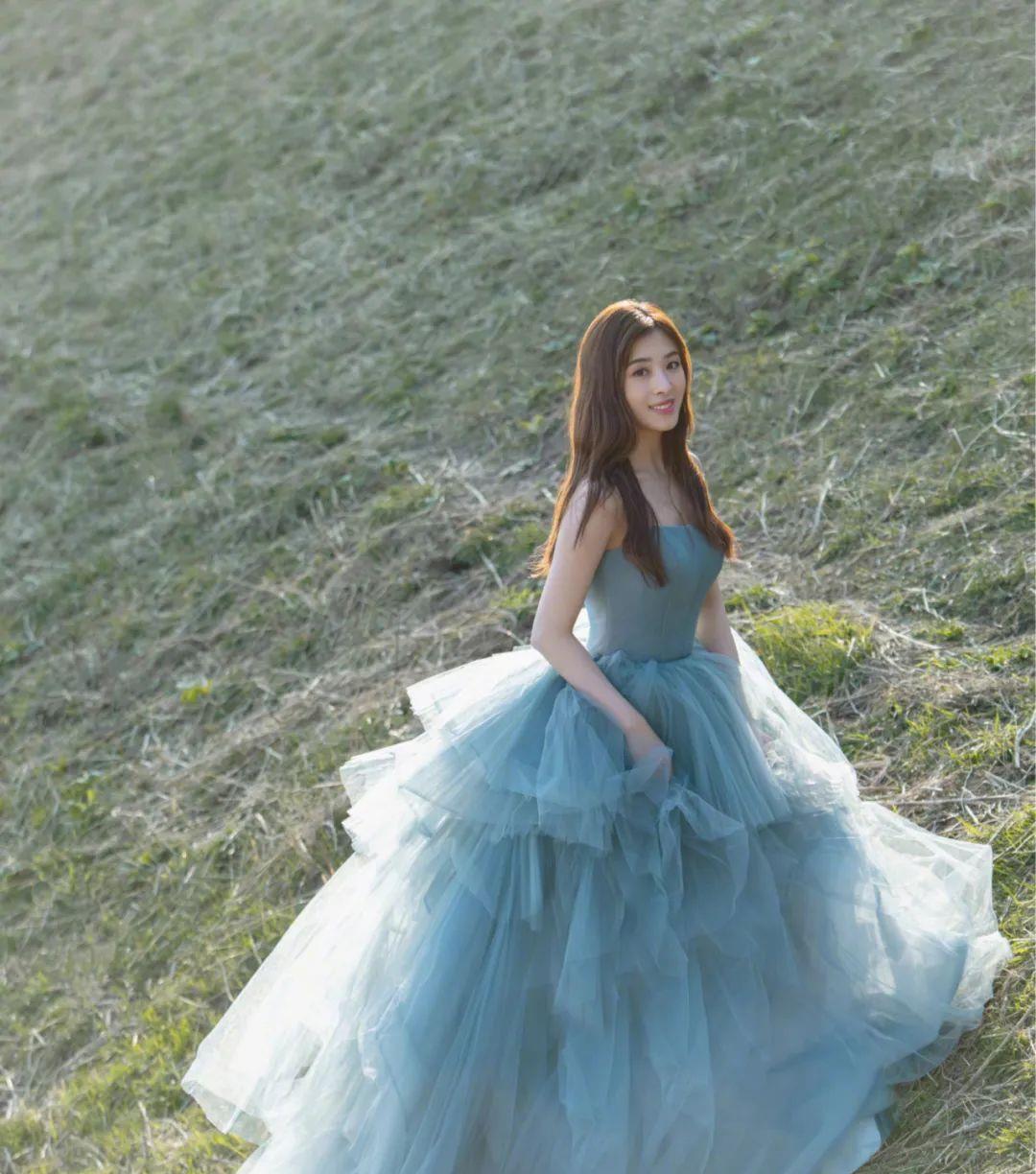 何炅|明星包：孟子义，许凯张哲瀚，张含韵，何炅，归国女星