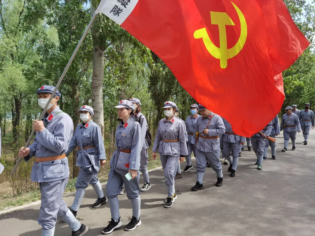 龙腾津沽 津旅汽车公司开展主题党日活动：重走长征路，迎接新挑战