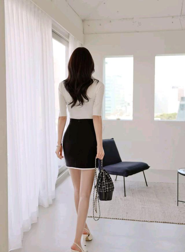 心壹穿搭|女神孙允珠高清时尚搭配：浮华都市麦香奶酪色叠领衣裙