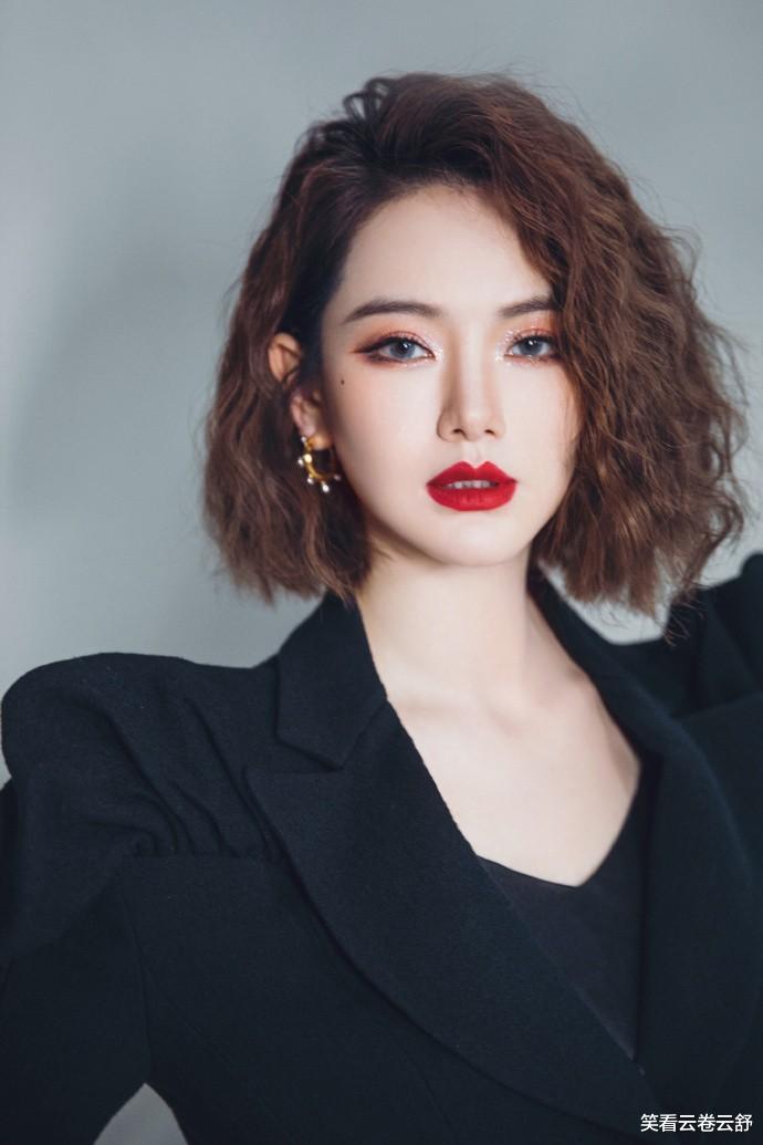 宁静|女星都是天生丽质么？有人是“妆”出来的，卸了妆宛如老太太