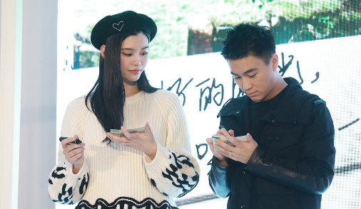 黎姿|黎姿:这是我富商老公,张庭:这是我富商老公,张嘉倪:麻烦让让!