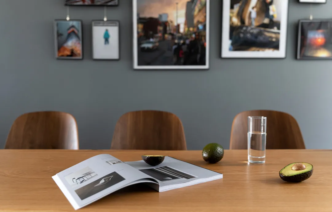 96㎡旧房翻新，极简原木风温馨舒适