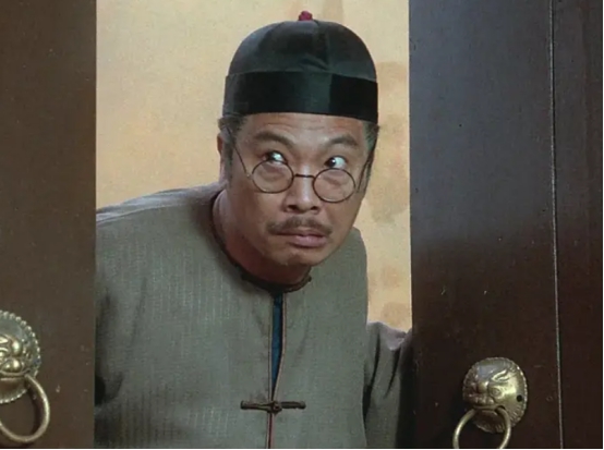 吴孟达|吴孟达生前体型怪异，粉丝上传图片，一眼就能看出问题