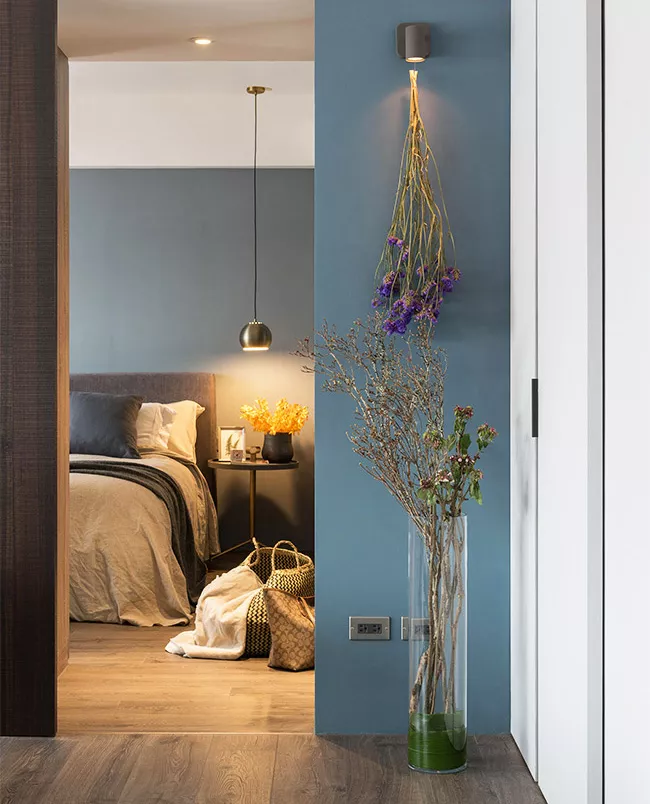 设计师|93㎡现代简约，阳台的清新，透过玻璃充满了全屋！