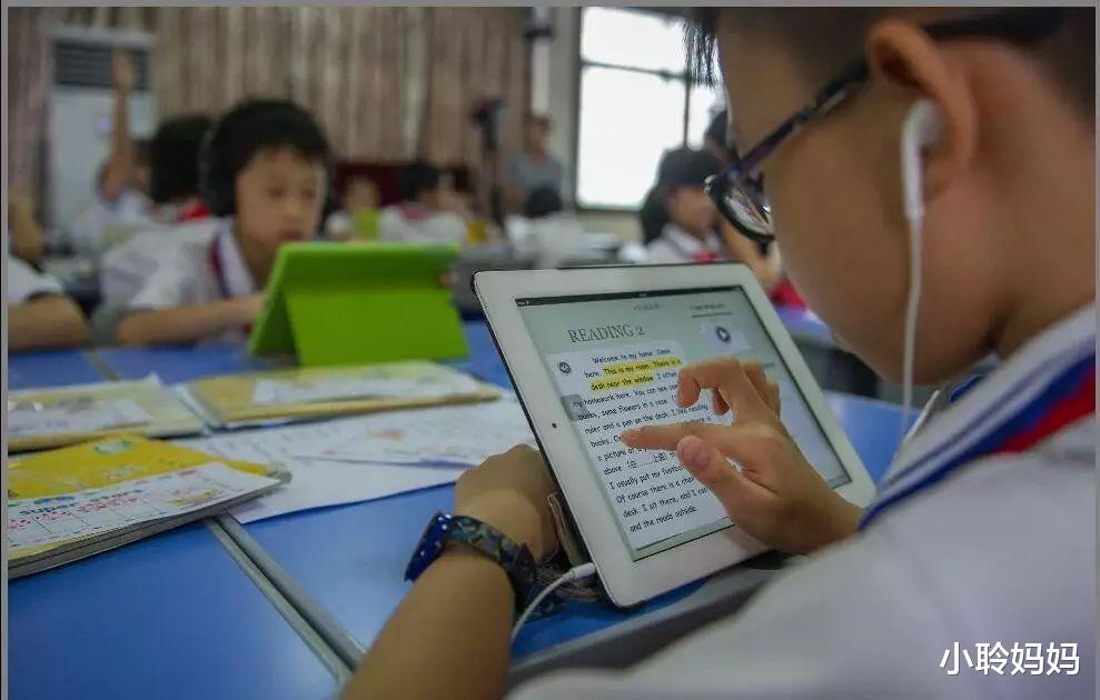 小聆妈妈|外国人中文教材长啥样？俄罗斯不愧是战斗民族，日本让人捧腹大笑