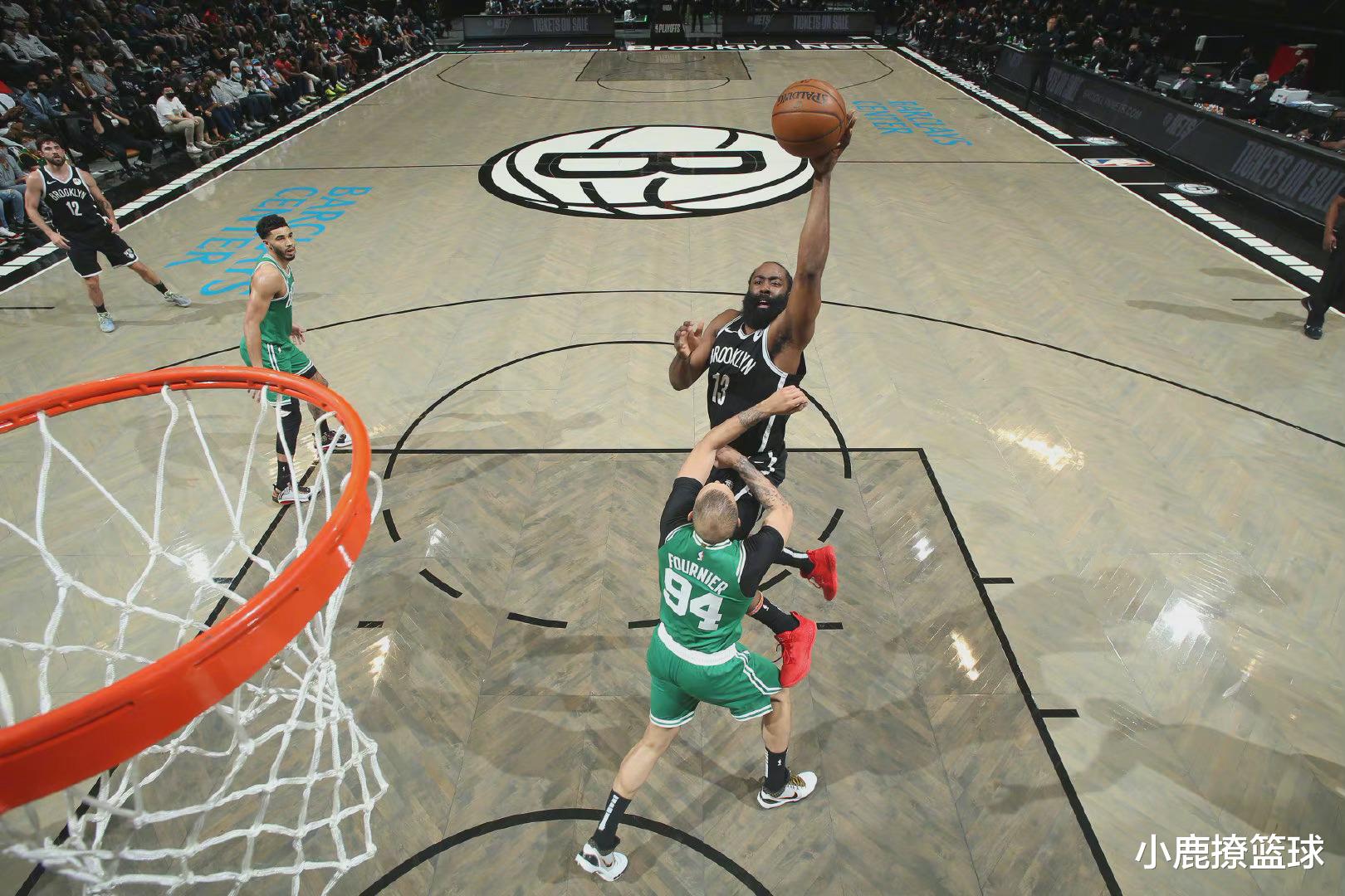 籃網(wǎng)隊(duì)|籃網(wǎng)總冠軍？三巨頭82+27+10，杜蘭特打瘋了，塔圖姆20中6被上課