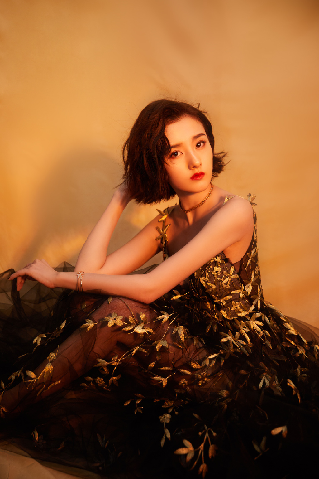 邱泽|“小张柏芝”宋祖儿，从国民妹妹到女神，看模样，越来越妩媚了