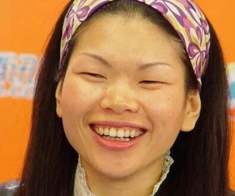 吕燕|一种“混血”叫吕燕的儿子，遗传妈妈的小眼睛塌鼻子，但帅的高级