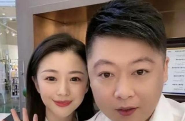 谢永强|乡爱谢永强妻子紧急住院,躺病床上面容憔悴打招呼,永强一脸担忧