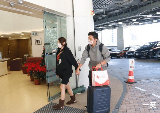 黎诺懿|41岁黎诺懿再度当爸，妻子李洁莹二胎生子，晒全家福超温馨