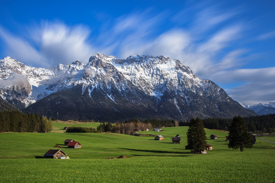 星座叶大仙 实属人精的星座，人群当中的老油条，深藏不露，却偏偏装傻充愣
