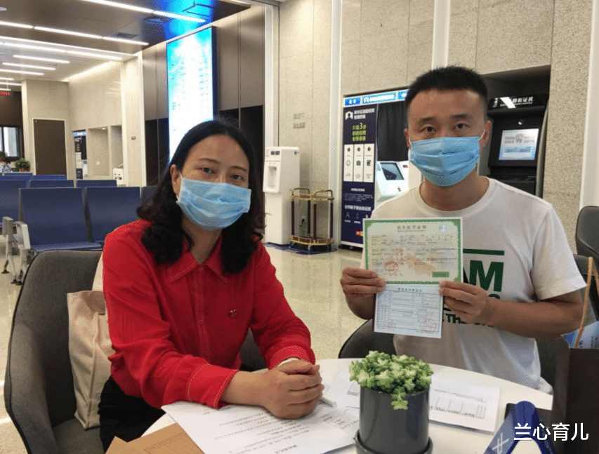 章子怡|爸爸追星章子怡，给女儿取名“子怡”，妈妈反对：忘了你姓啥？