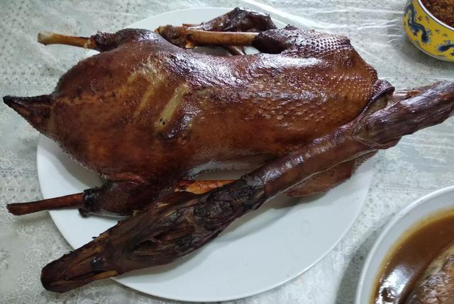  据说鹅是陆地上唯一不得癌症的动物，多吃鹅肉对身体有好处吗