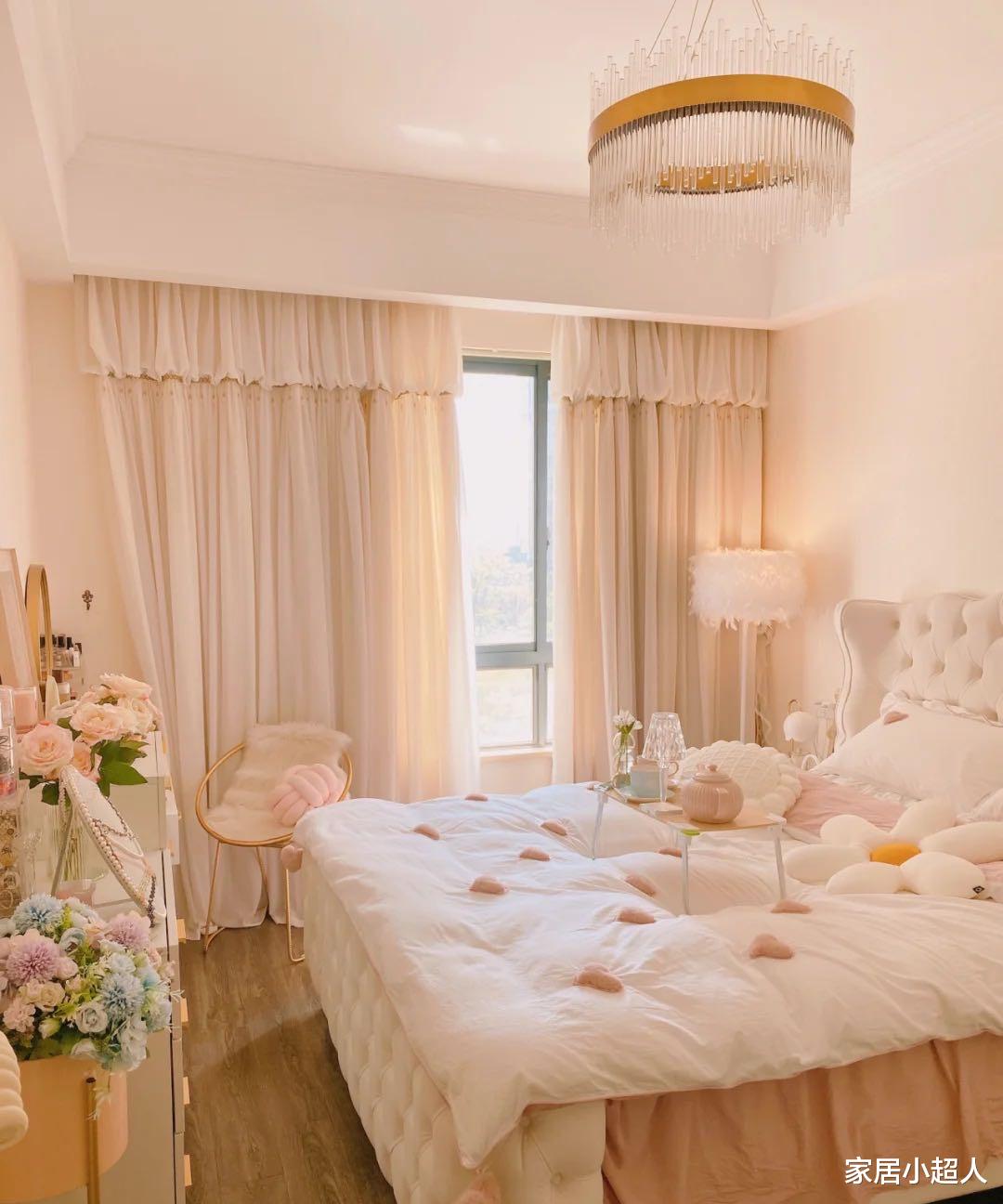 卧室床头不要放这6种物品，影响睡眠还影响心情，特别是第3个