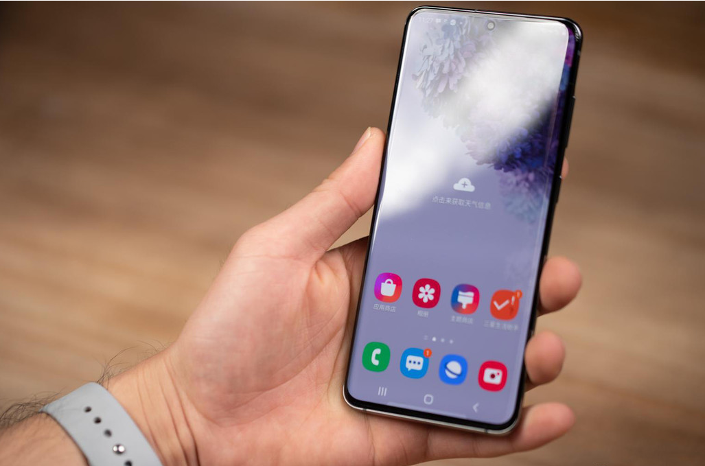 三星手机|发售不到一年跳水2300元，IP68+6400万三摄，这台旗舰机怎么了？