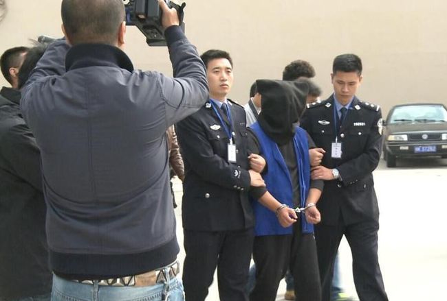 22年前,劫匪抢了银行208万,被捕时已赚数亿资产,这笔钱算谁的