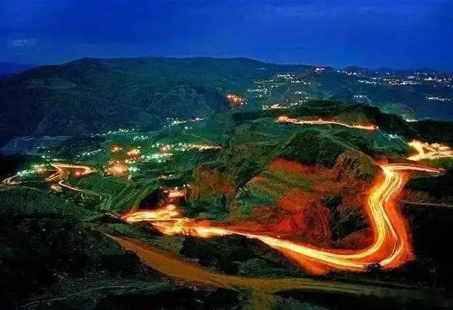 翡翠|翡翠价格的未来走势分析