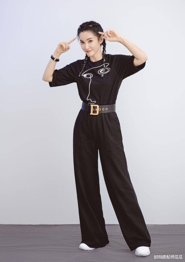 时尚搭配师瓜瓜|被李冰冰惊艳了，挑战爆炸头拍古典大片，“电影脸”自带高级感