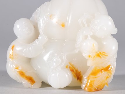 和田玉籽料|和田玉籽料狮子戏球摆件