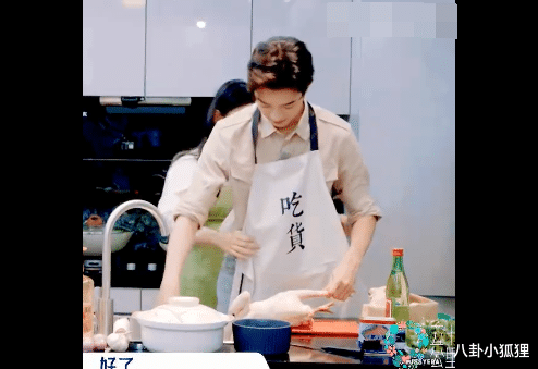 赖冠霖|周也赖冠霖疑密会四天新恋情曝光？双方工作人员帮忙打掩护