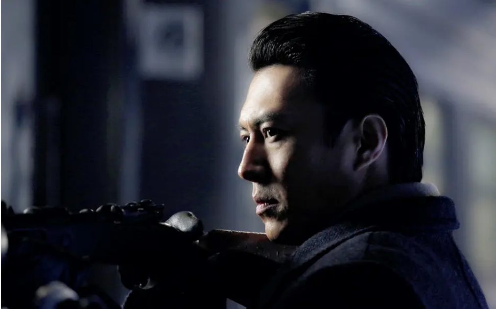 靳东|《叛逆者》后又一谍战剧即将来袭，靳东王志文联手，女主颜值过人