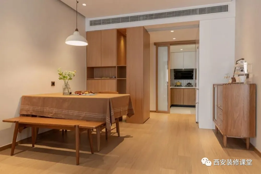 80㎡两室刚需,小夫妻原木温馨家