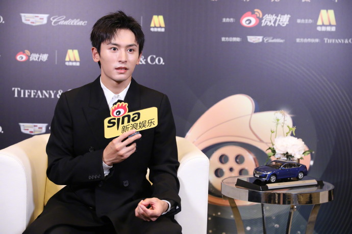 张哲瀚|张哲瀚晒书单引争议，编辑李冰清吐槽，气质不是一张书单整出来的