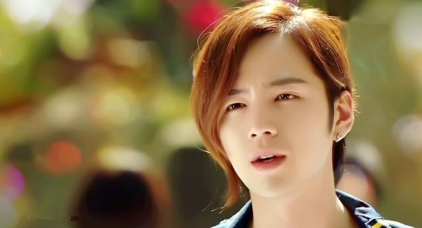 张根硕|7岁养家还债，靠《原来是美男》爆火，后为何却对中国粉丝爆粗？