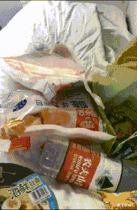 鑫宝聊育儿|搞笑瞬间：这是我弟弟，第一次踏入社会，去哪工作不容易被人欺负