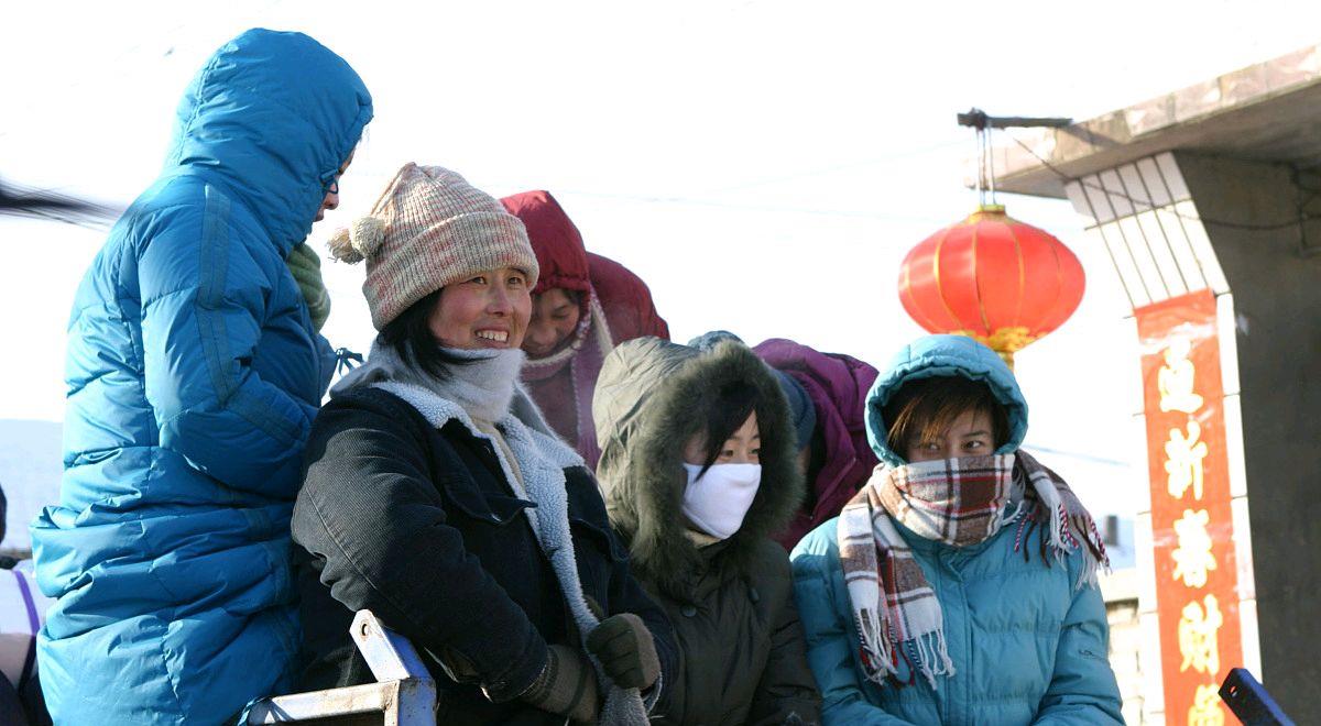 化妆 为什么农村的女性，比城市的女性更爱化妆打扮呢，且用力过猛呢？