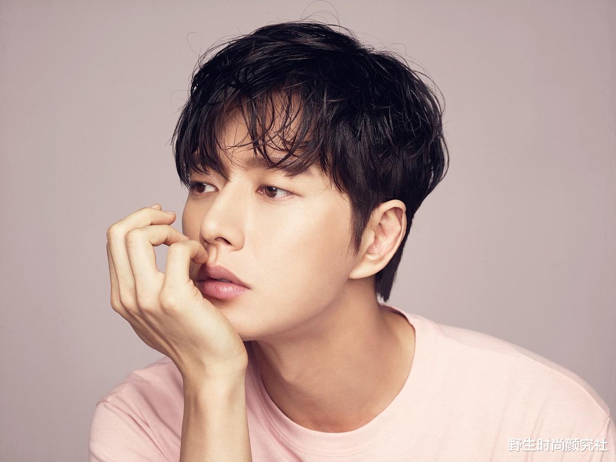 朴海镇|人可能“糊”了，但颜值还没“糊”