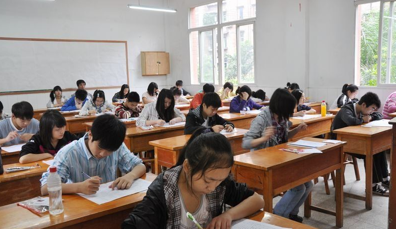 早恋|中考推出新政策,22年将实行“两考合一”,中考录取率或将降低