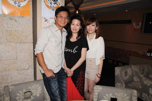 黄日华|用情至深！59岁黄日华重游故地忆亡妻：她若能恢复，我愿少活10年