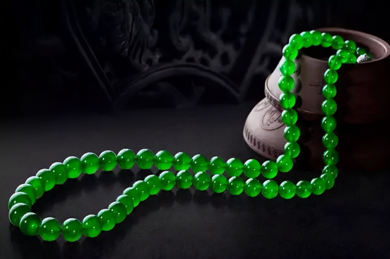 长春|慈禧给光绪的一件翡翠，市场估价竟然高达800000000