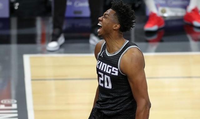 湖人队|交易！怀特塞德加盟湖人？卫冕冠军再补强，詹姆斯浓眉迎强力新援