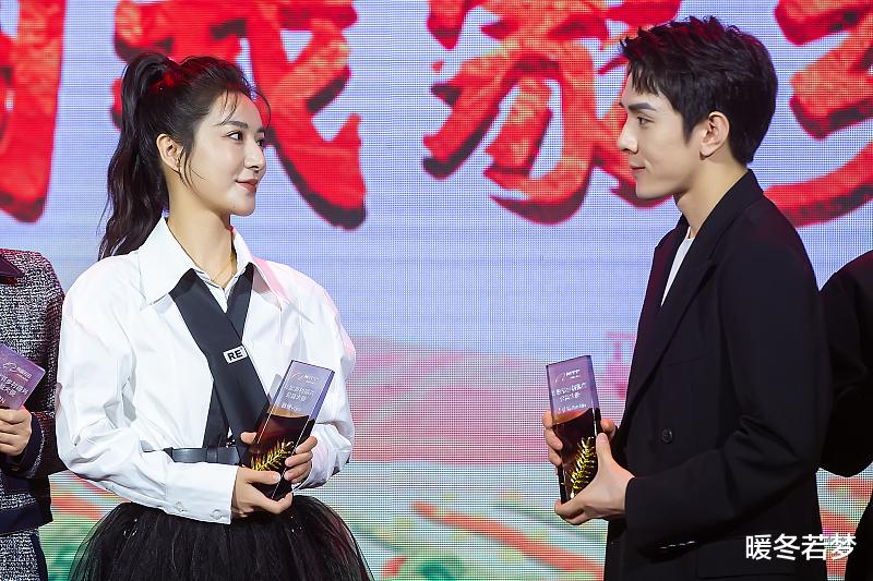 张艺兴|粉丝也是一个圈，一个偶像的侧翻拉起了全网粉丝的担心