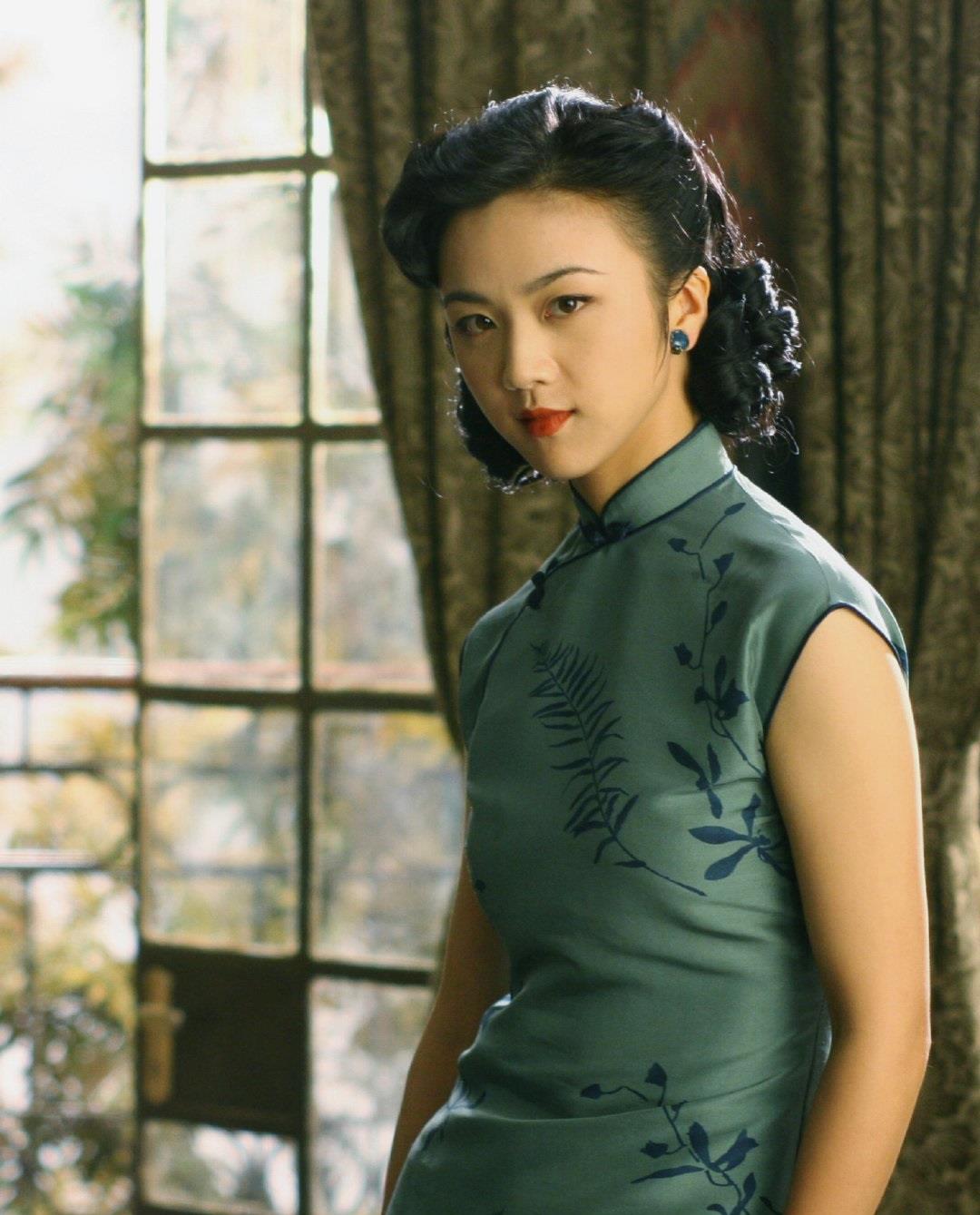 穿衣搭配|汤唯、倪妮，她俩就是我心里旗袍的代名词！