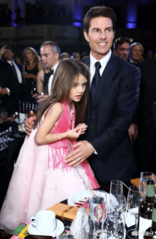 汤姆·克鲁斯|59岁阿汤哥变化大，昔日男神变成“馒头”脸，小20岁女友离他而去