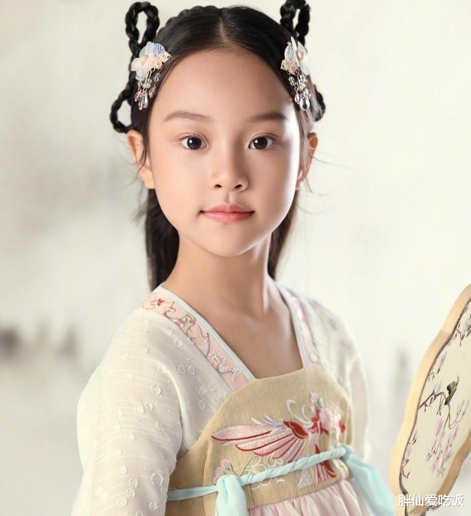 李小璐|李小璐带女儿去贾乃亮家拜年，两人打情骂俏疑似复合了？