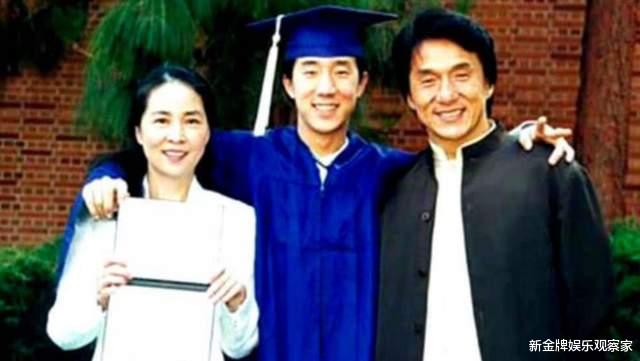 王宝强|成龙退出林凤娇全资持股公司，要转给儿子？网友却关注父子不同姓